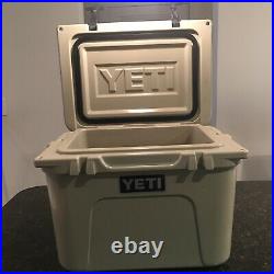 Yeti Roadie 20 Houston Livestock Show & Rodeo Tan Hard Cooler Limited Edition
