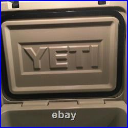 Yeti Roadie 20 Houston Livestock Show & Rodeo Tan Hard Cooler Limited Edition
