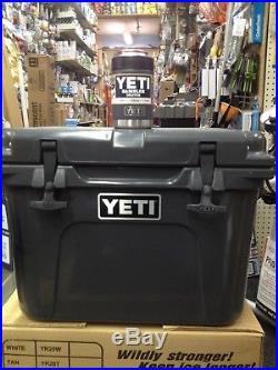 Yeti Roadie 20 QT Cooler in Charcoal with YETI COLSTER