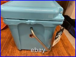 Yeti Roadie 20 Reef Blue Cooler Limited Edition Color NEW DISCONTINUED WithHANDLE