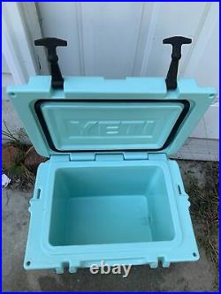 Yeti Roadie 20 Seafoam Cooler Rare Discontinued Size And Color