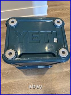 Yeti Roadie 24 Agave Teal Hard Cooler! Retired Color! Used Twice