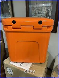 Yeti Roadie 24 Cooler Kink Crab Orange New With Original Box Discontinued Color