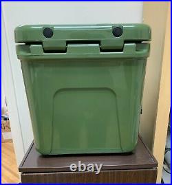 Yeti Roadie 24 Hard Cooler Highlands Olive NEW FREE SHIPPING