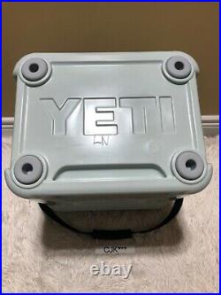 Yeti Roadie 24 Hard Cooler Sagebrush Green! Ltd. Ed. /retired/no Longer Avail