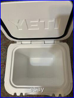 Yeti Roadie 24 Hard Cooler White