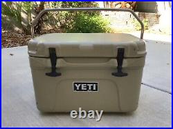 Yeti Roadie 25 Cooler Desert Tan SUPER RARE! The Perfect Size Yeti! Discontinued