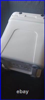 Yeti Silo 6 Gallon Water Cooler White