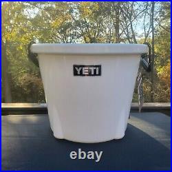 Yeti Tank 45 White Beverage Tub NEW Hard to Find