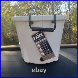 Yeti Tank 45 White Beverage Tub NEW Hard to Find