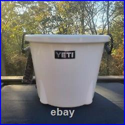 Yeti Tank 45 White Beverage Tub NEW Hard to Find