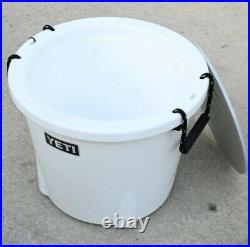 Yeti Tank 45 with Lid Round/Barrel/Tub/Bucket White Beverage/Drink Ice Cooler