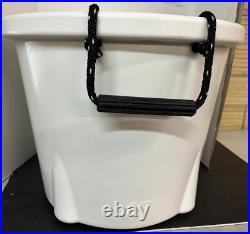 Yeti Tank 45qt Ice Bucket- New with some blemishes