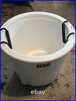 Yeti Tank 85 Ice Bucket White Great Condition Local Pick Up Only