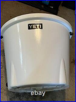 Yeti Tank 85 Ice Bucket White Great Condition Local Pick Up Only