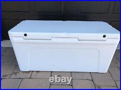 Yeti Tundra 160 Cooler