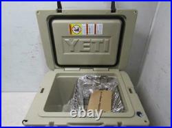 Yeti Tundra 35 Cooler Desert Tan