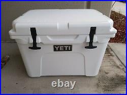 Yeti Tundra 35 Cooler White