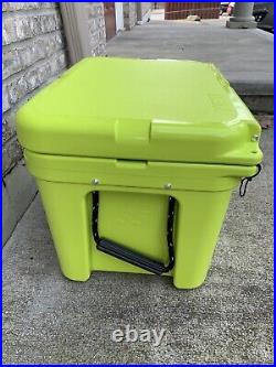 Yeti Tundra 35 Hard Cooler Chartreuse RARE Excellent Condition SEE PICS