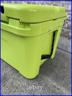 Yeti Tundra 35 Hard Cooler Chartreuse RARE Excellent Condition SEE PICS