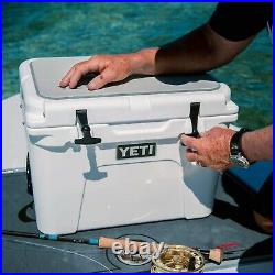 Yeti Tundra 35 Portable Cooler Polyurethane Foam Insulation 35 Quarts White