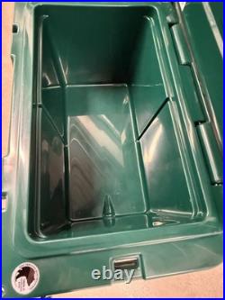 Yeti Tundra 45 Black Forest Green Cooler Awesome New With Tag