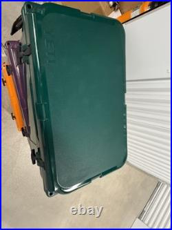 Yeti Tundra 45 Black Forest Green Cooler Awesome New With Tag