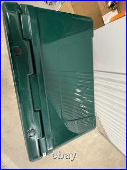 Yeti Tundra 45 Black Forest Green Cooler Awesome New With Tag