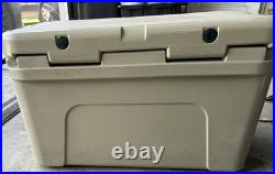 Yeti Tundra 45 Cooler Dessert Tan