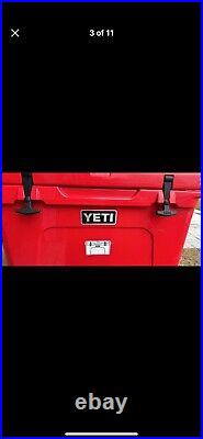 Yeti Tundra 45 Cooler Red