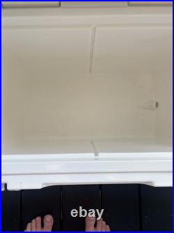 Yeti Tundra 45 White Cooler With Cutting Board Lid