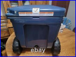 Yeti Tundra Haul Cooler With Wheels and Pull Handle Navy