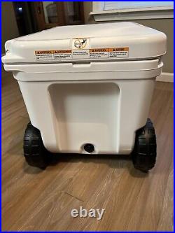 Yeti Tundra Haul Wheeled Hard Cooler / Ice Chest White