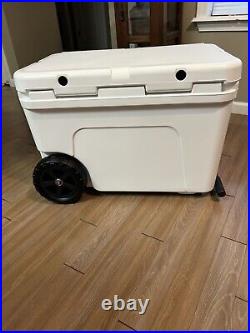 Yeti Tundra Haul Wheeled Hard Cooler / Ice Chest White