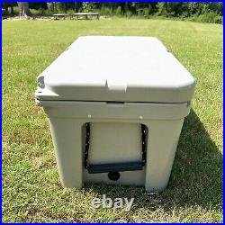 Yeti Tundra YT65W 65-Quart Cooler Box DESERT TAN