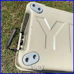 Yeti Tundra YT65W 65-Quart Cooler Box DESERT TAN